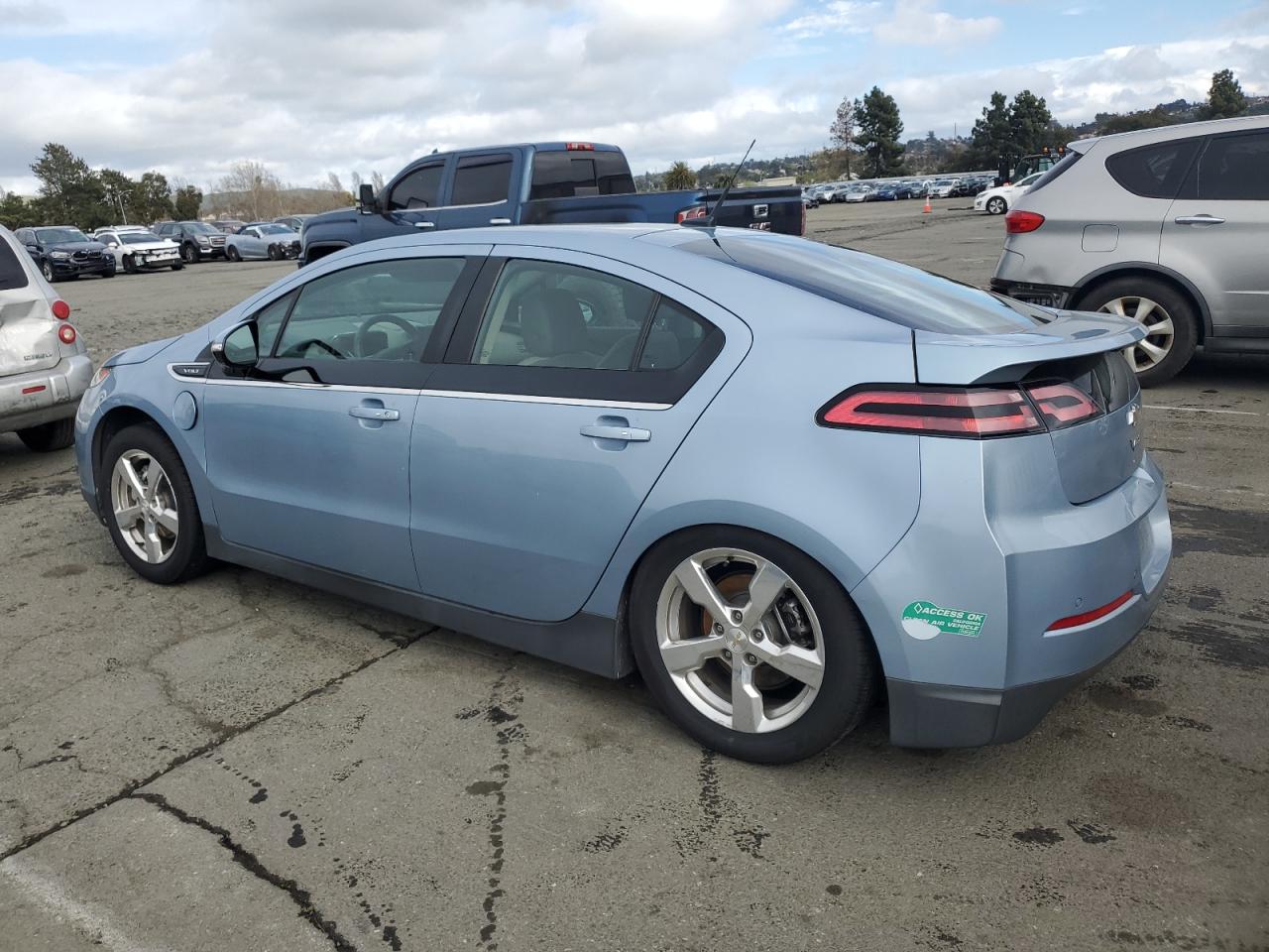 2014 Chevrolet Volt - Image 2