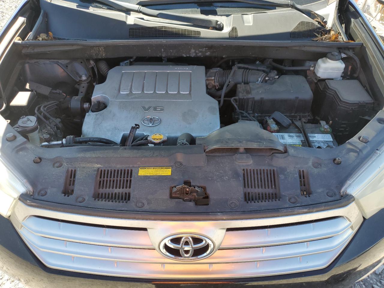 2013 Toyota Highlander - Image 12