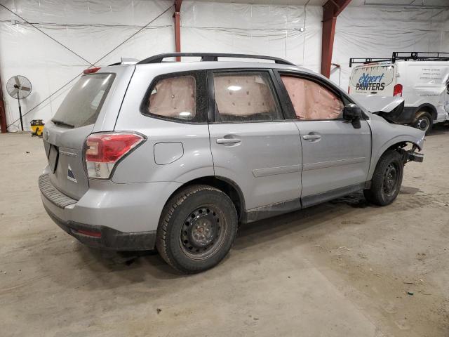  SUBARU FORESTER 2018 Srebrny