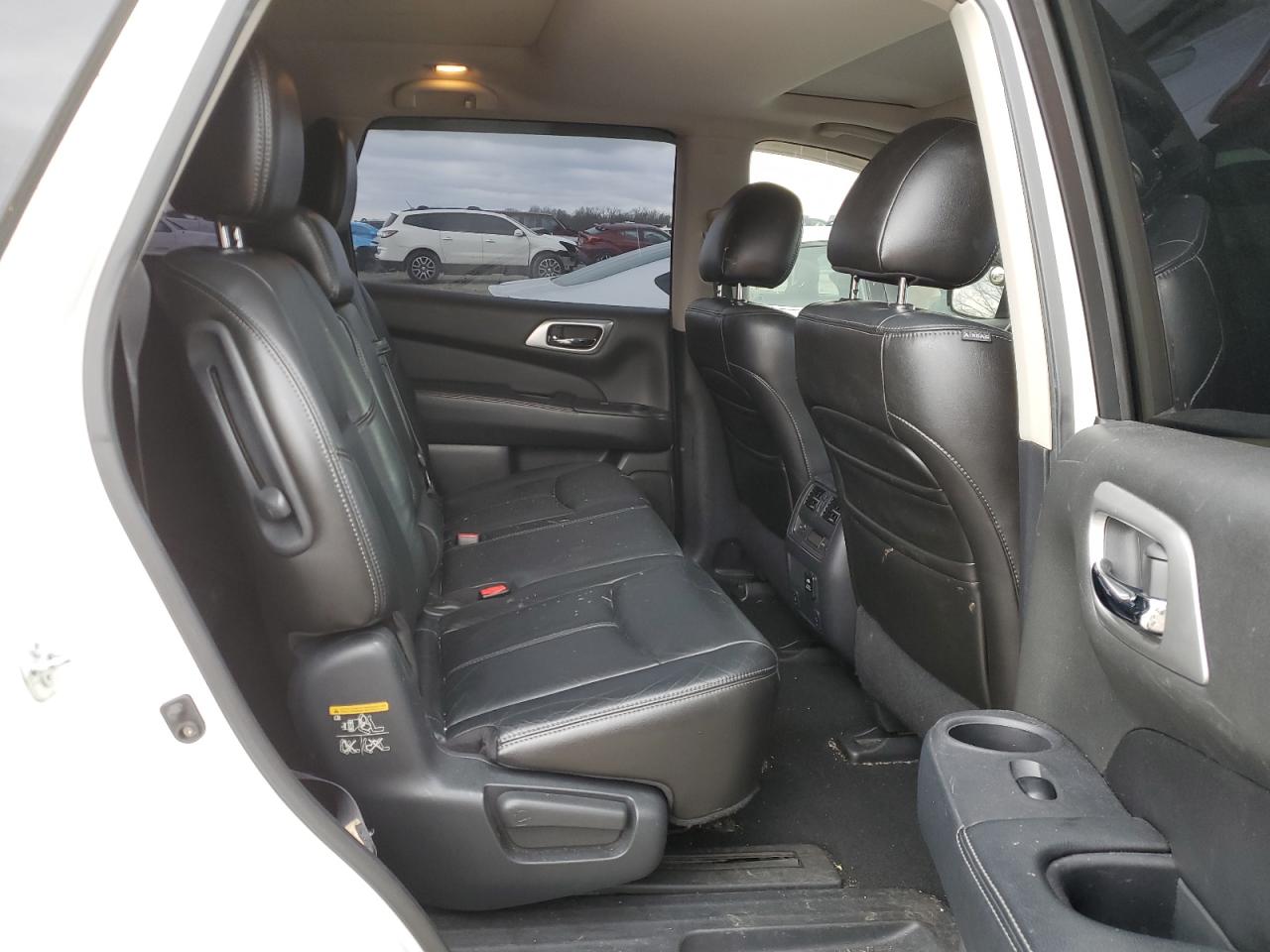 2013 Nissan Pathfinder - Image 11
