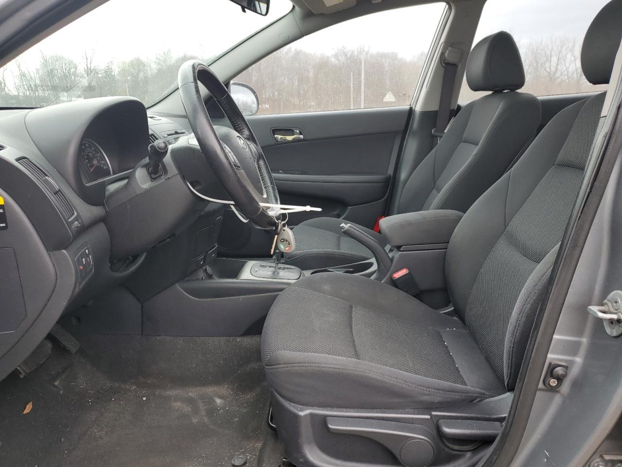 2010 Hyundai Elantra - Image 7