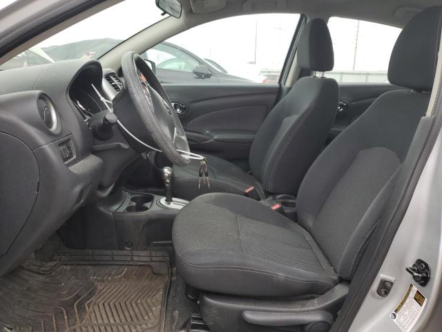  NISSAN VERSA 2015 Srebrny