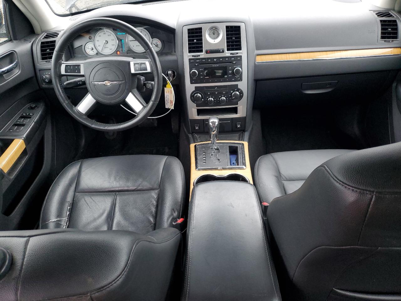 2008 Chrysler 300 - Image 8