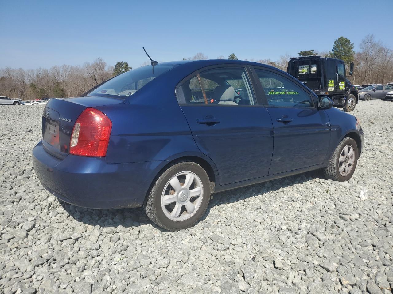 2006 Hyundai Accent - Image 3