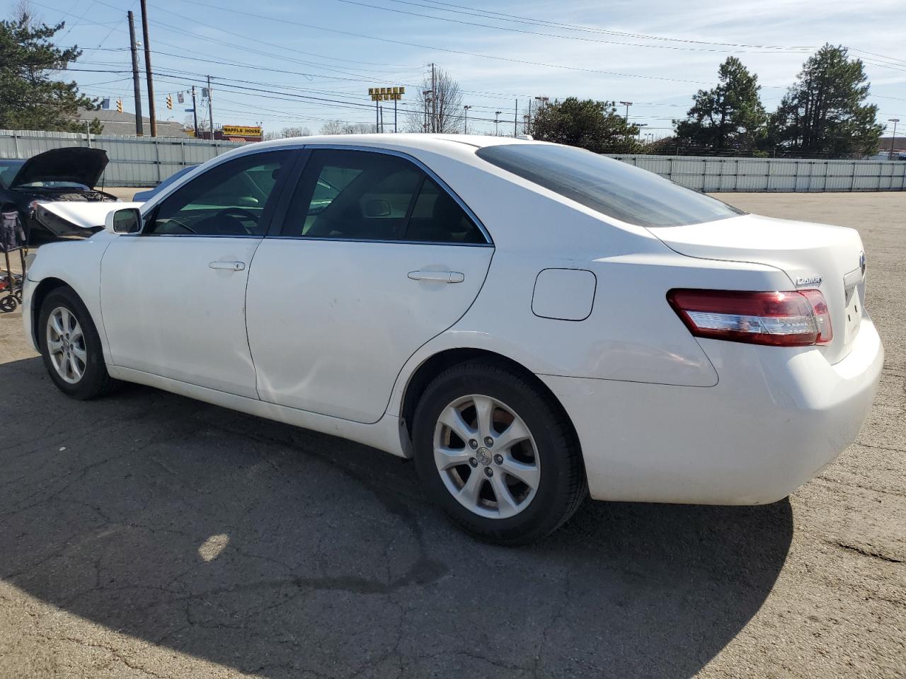 2011 Toyota Camry - Image 2