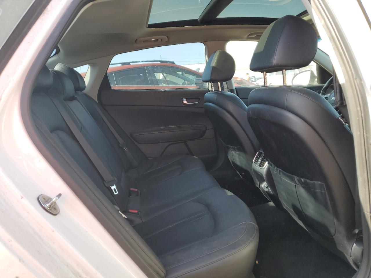 2016 Kia Optima - Image 10