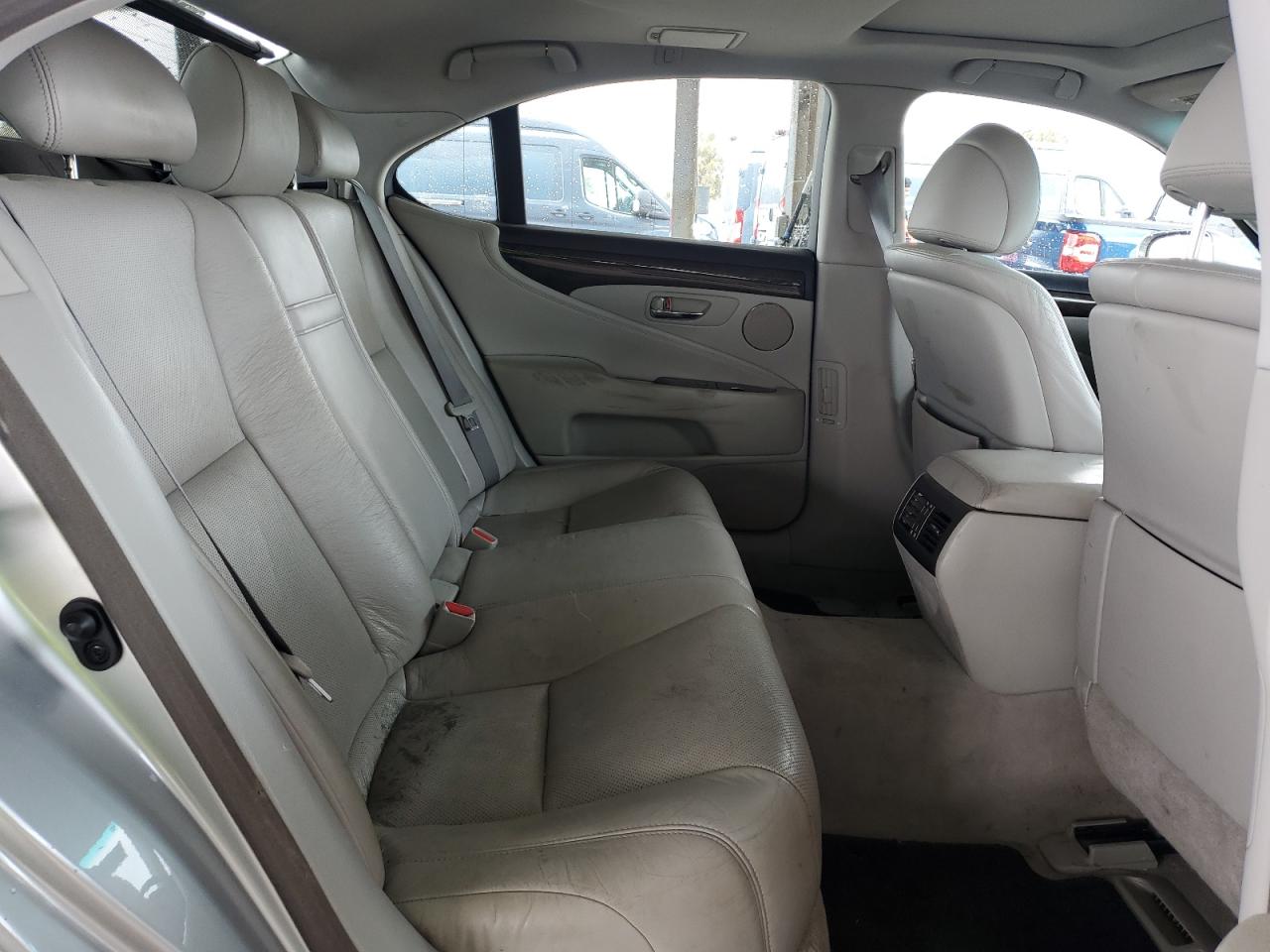2010 Lexus Ls 460 VIN: JTHBL5EF9A5099379 Lot: 49319245