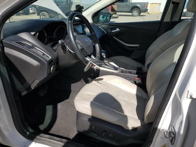 Hatchbacks FORD FOCUS 2015 White