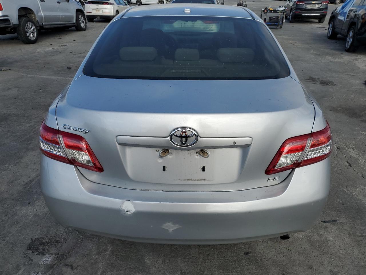 2010 Toyota Camry - Image 6