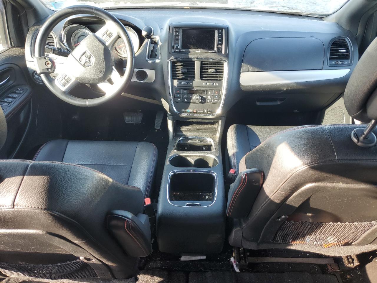 2018 Dodge Caravan - Image 8