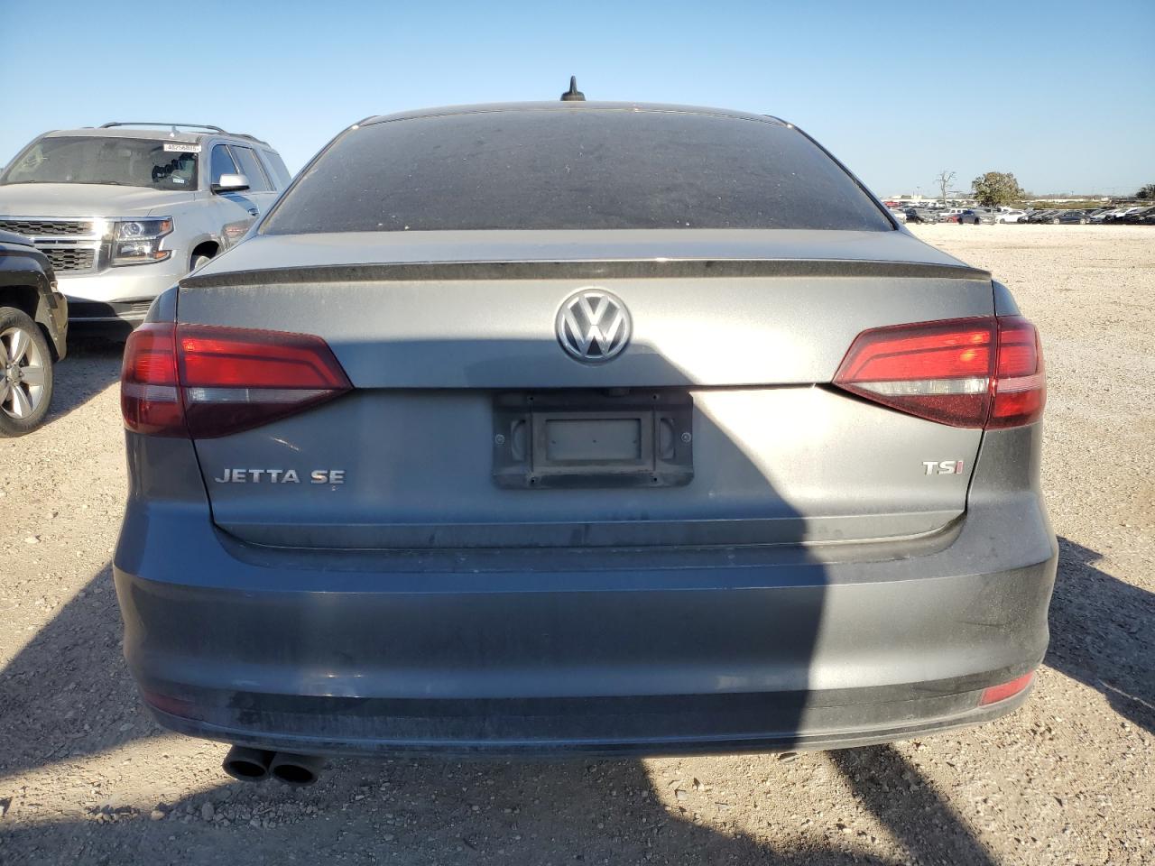 2018 Volkswagen Jetta - Image 6