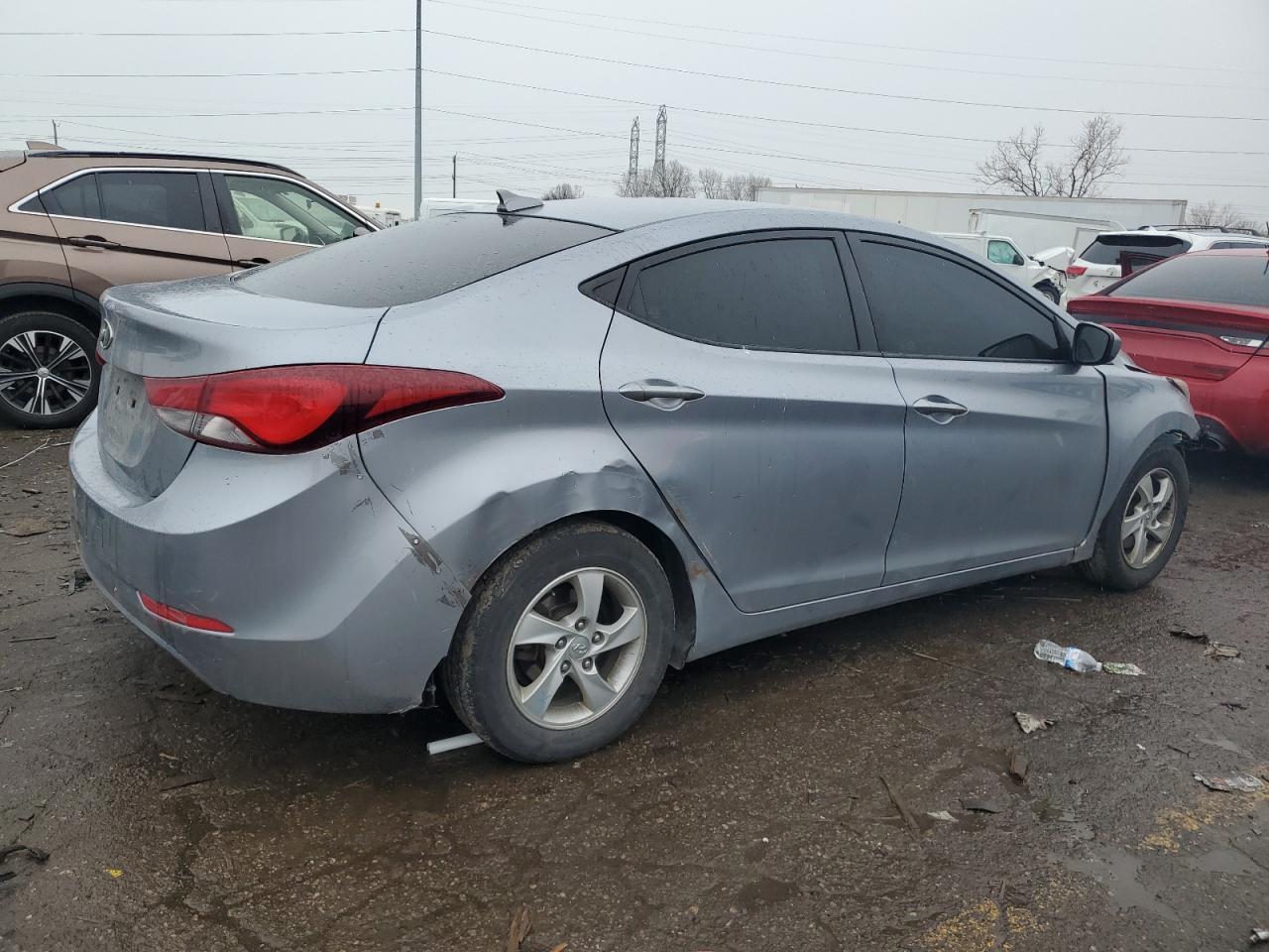 2015 Hyundai Elantra - Image 3