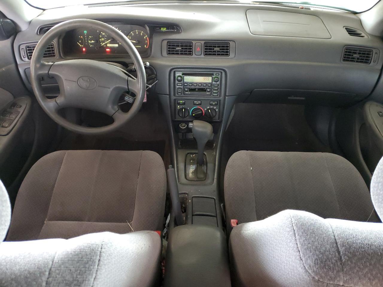 2000 Toyota Camry Le VIN: JT2BF28KXY0251816 Lot: 50735475