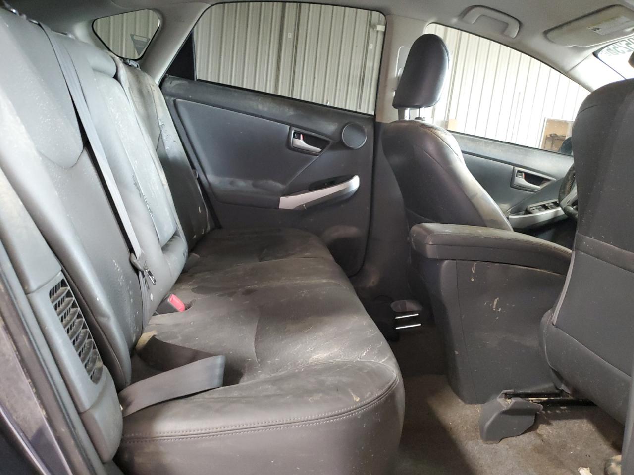 2010 Toyota Prius - Image 10