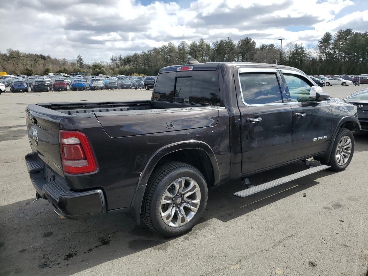 2019 RAM 1500 - Image 3