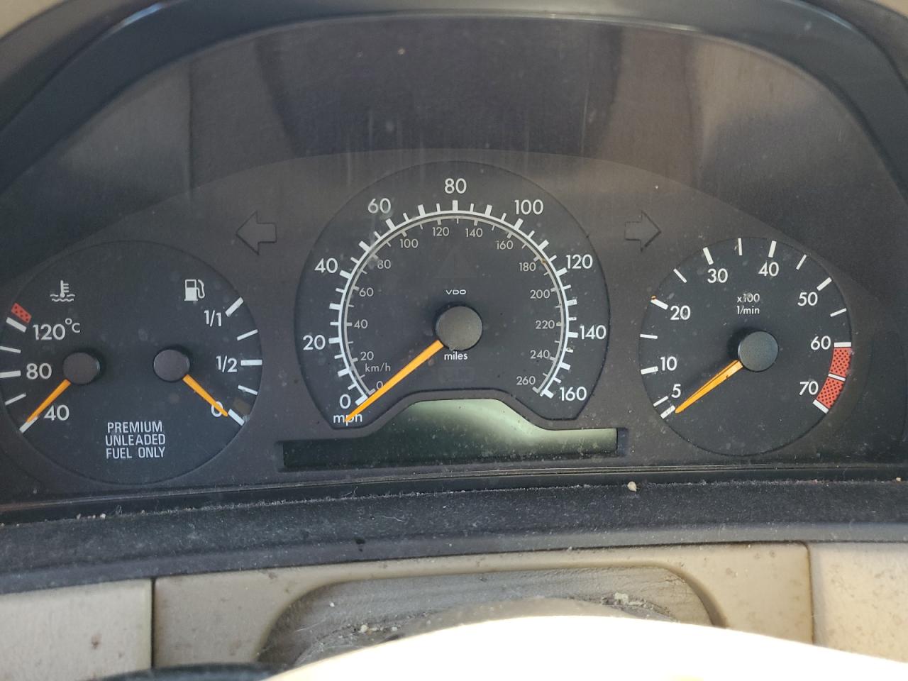 1998 Mercedes-Benz E 320 VIN: WDBJF65F1WA455380 Lot: 48215335