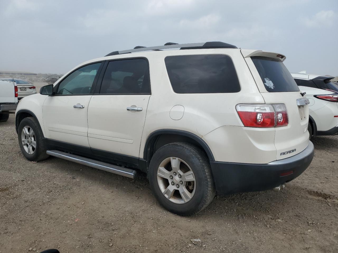 2011 GMC Acadia - Image 2