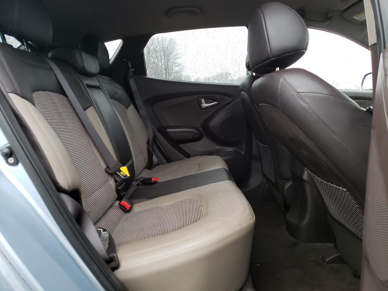 2011 Hyundai Tucson - Image 11