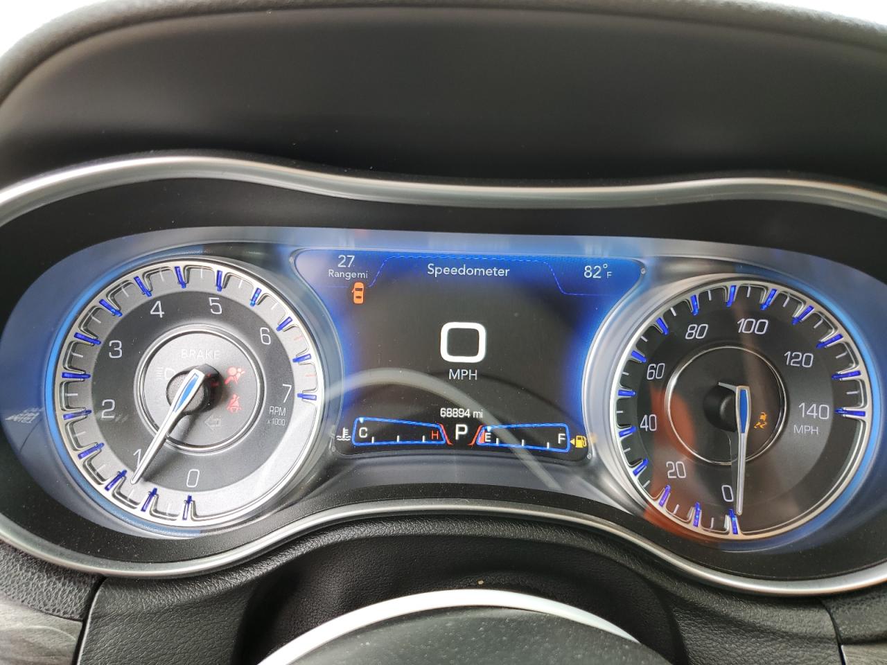 2020 Chrysler 300 - Image 9
