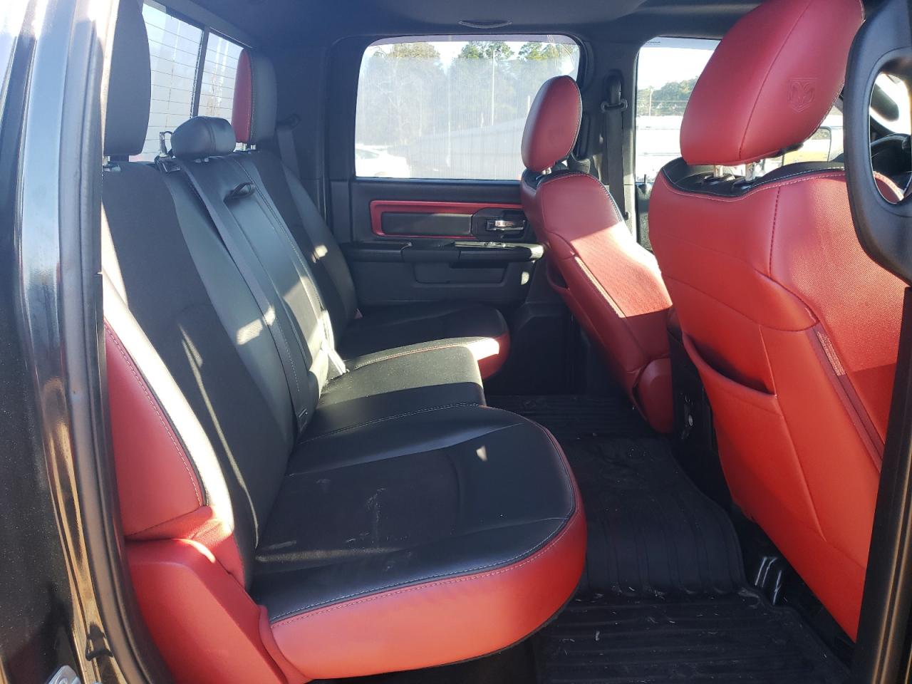 2016 RAM 1500 - Image 10