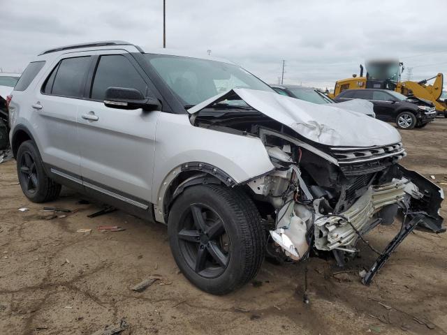  FORD EXPLORER 2017 Srebrny