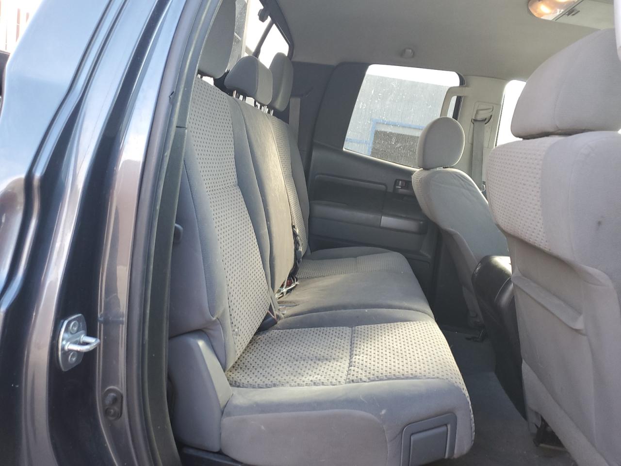 2010 Toyota Tundra - Image 10