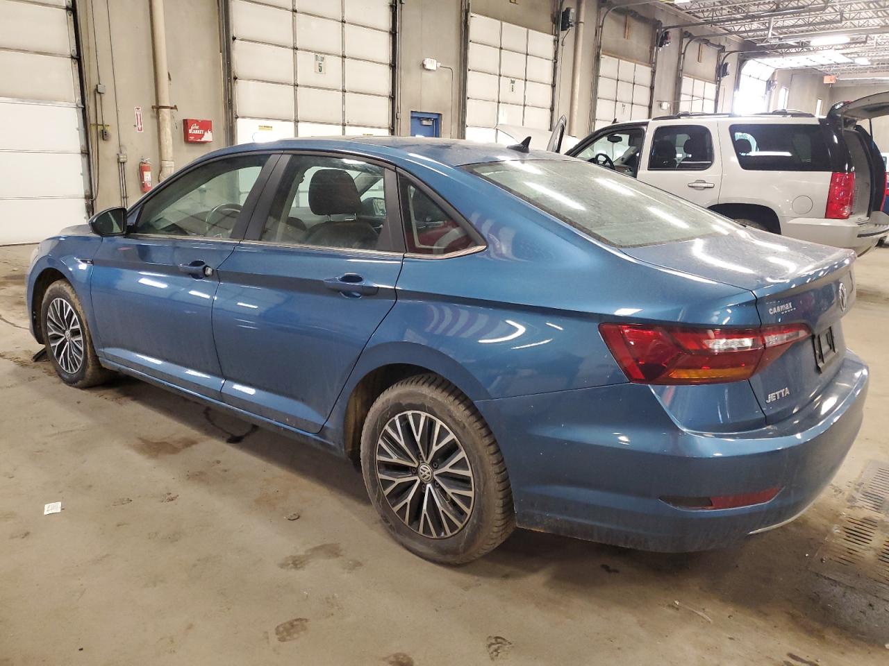 2019 Volkswagen Jetta - Image 2