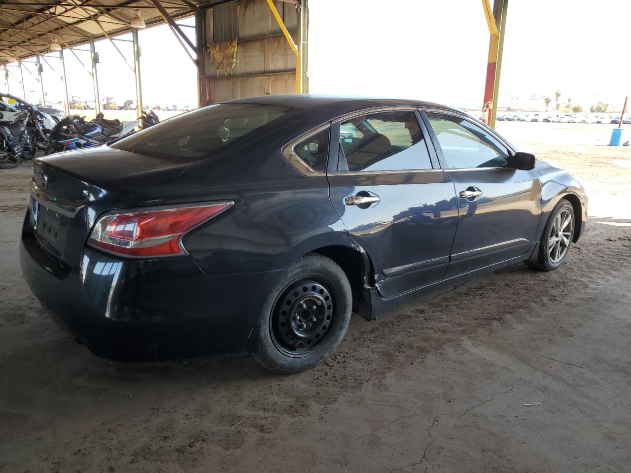 2015 Nissan Altima - Image 3