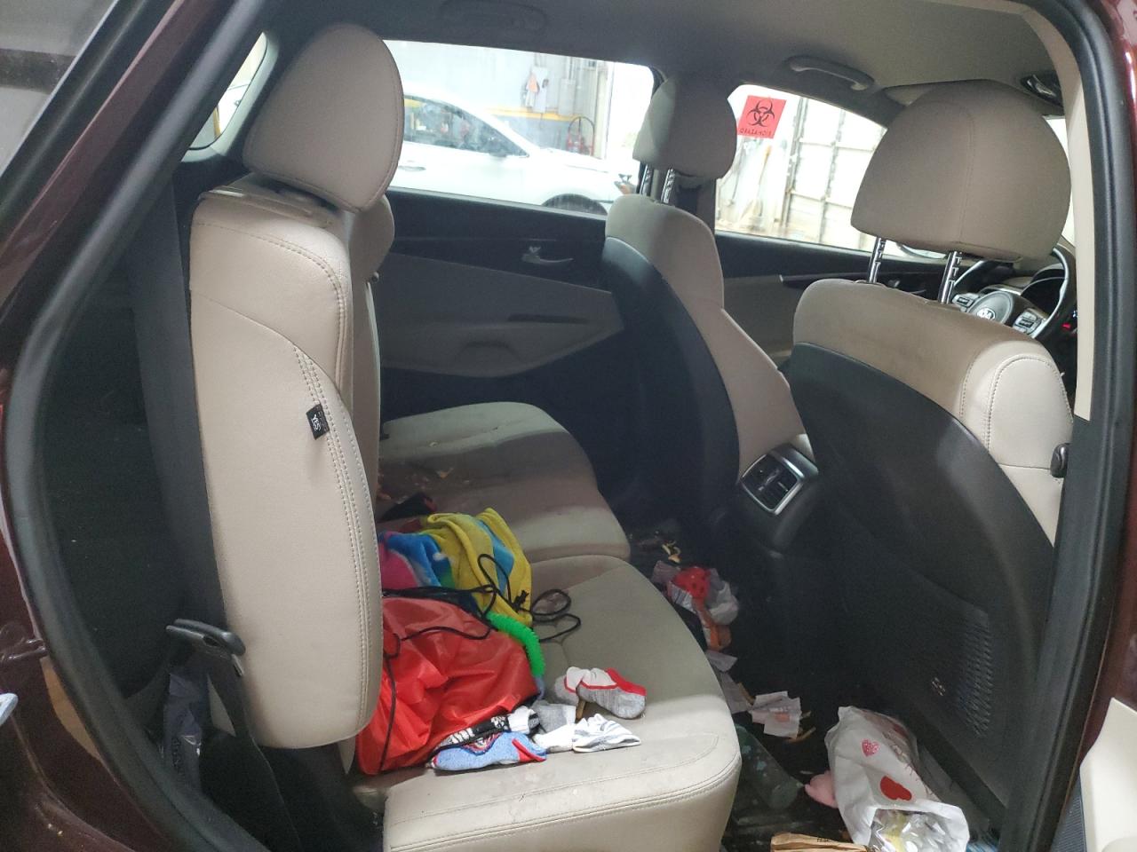 2018 Kia Sorento - Image 11