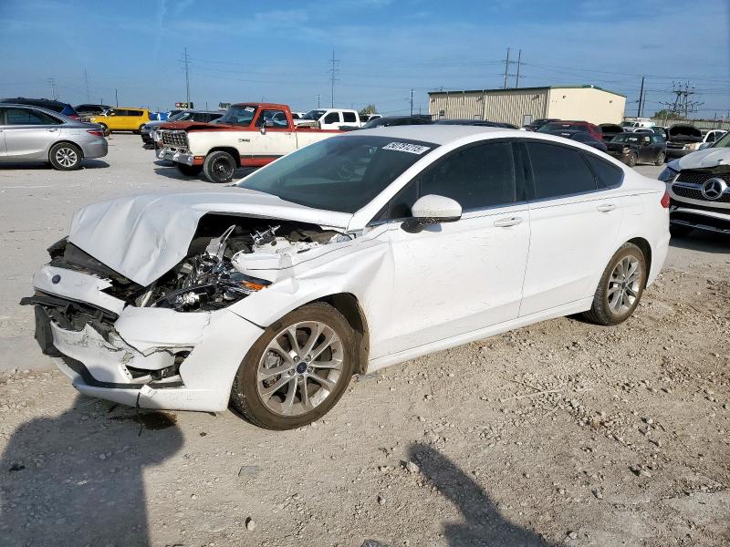  FORD FUSION 2019 White