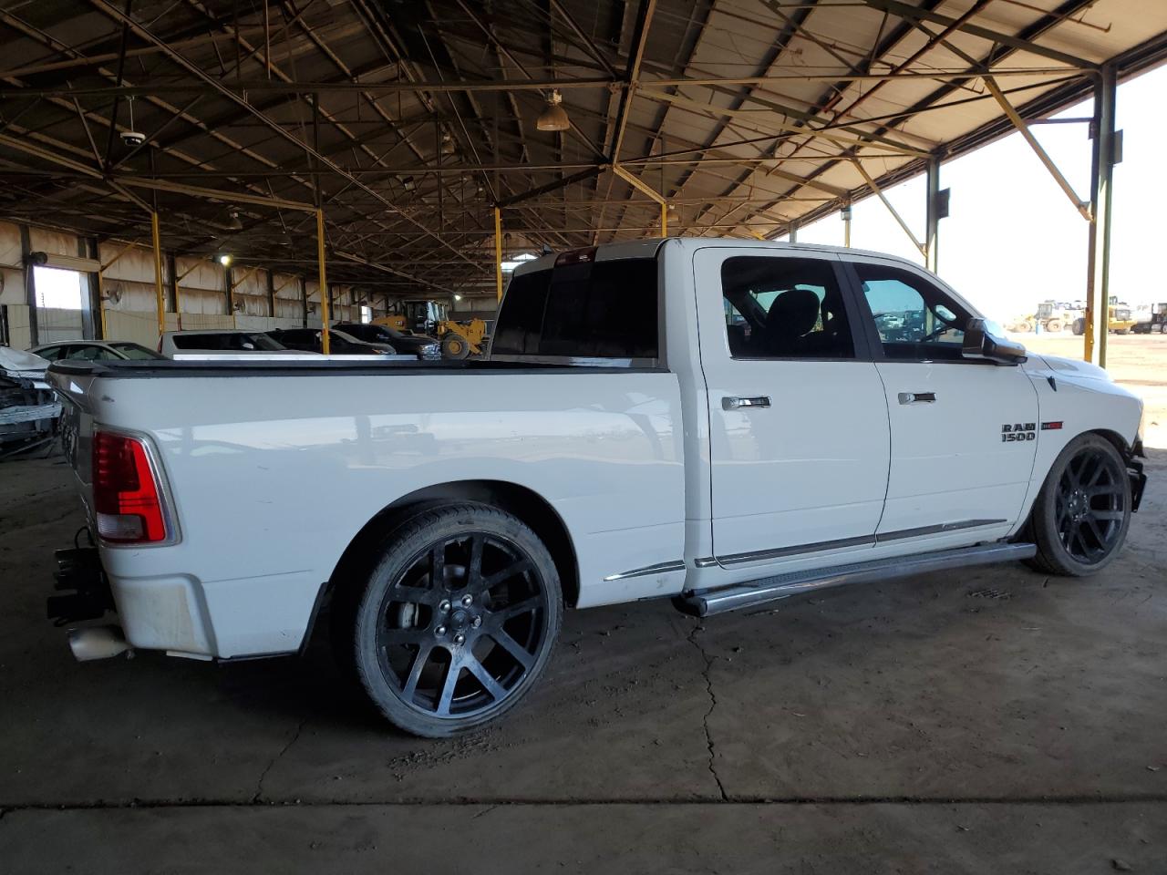 2017 RAM 1500 - Image 3