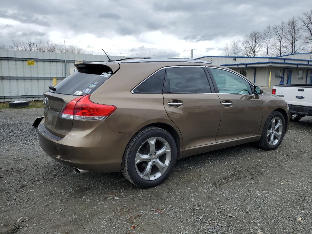 2010 Toyota Venza - Image 3