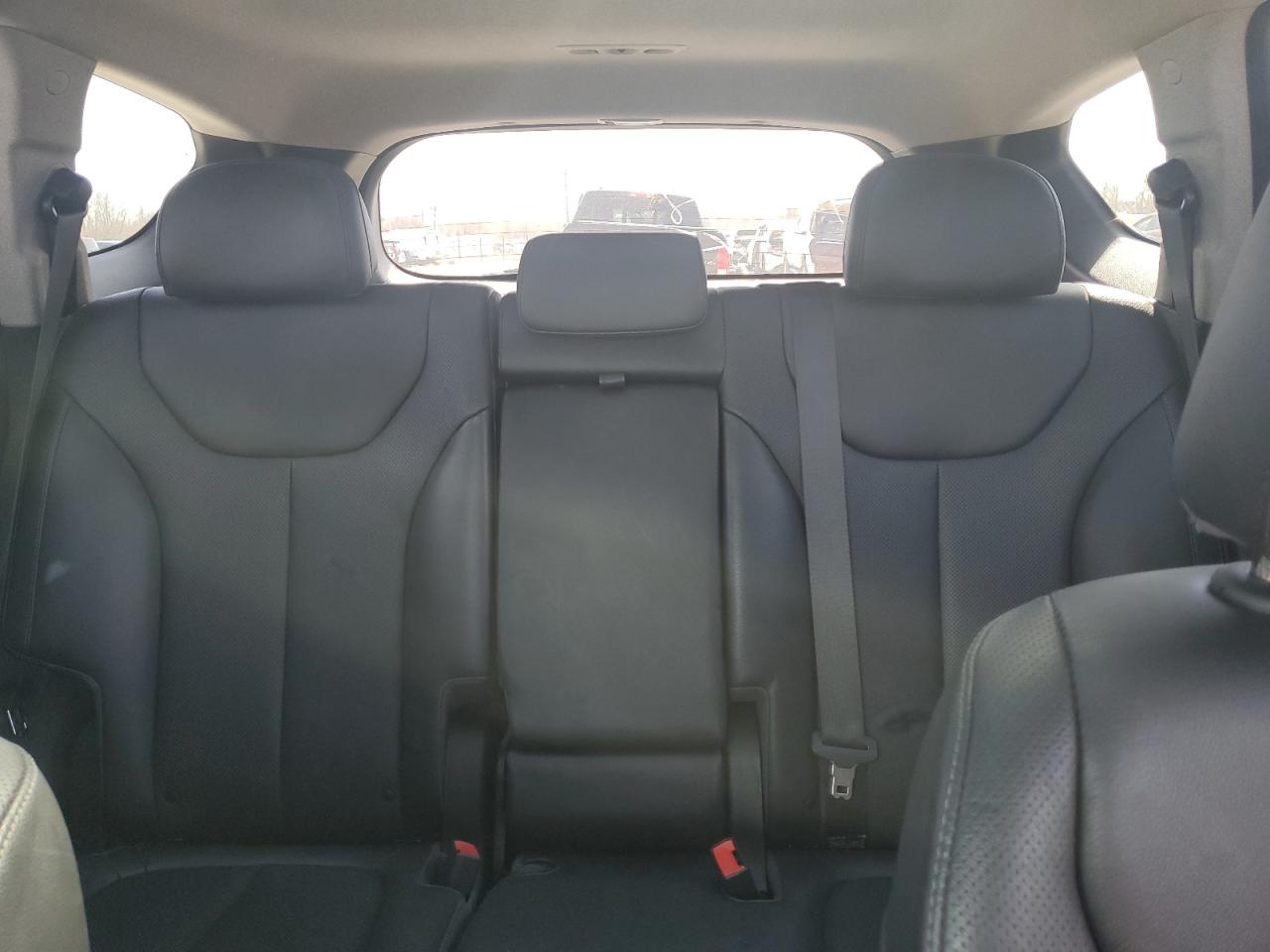 2020 Hyundai Santa Fe - Image 10