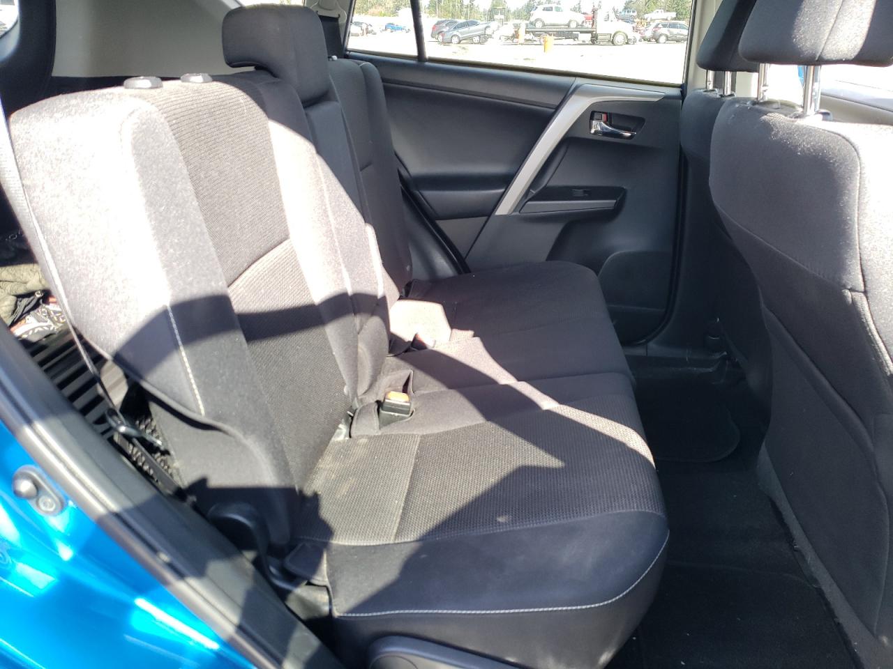 2018 Toyota RAV 4 - Image 11
