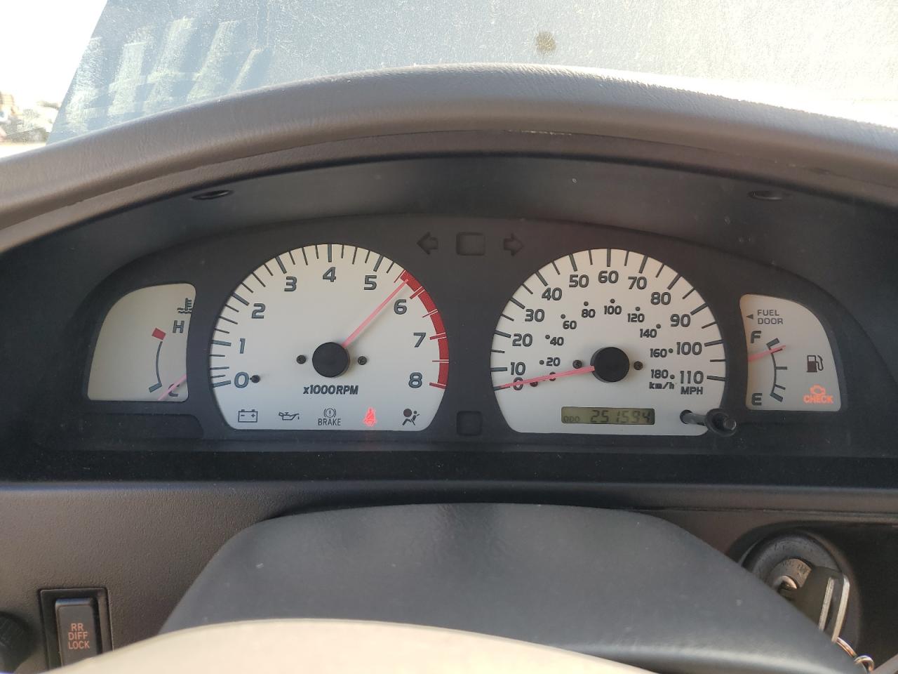 2004 Toyota Tacoma - Image 9