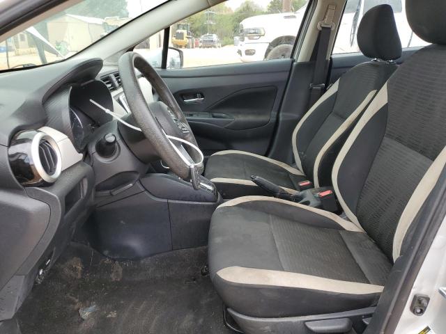  NISSAN VERSA 2021 Srebrny