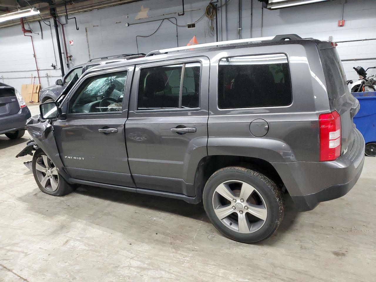 2016 Jeep Liberty (Patriot) - Image 2