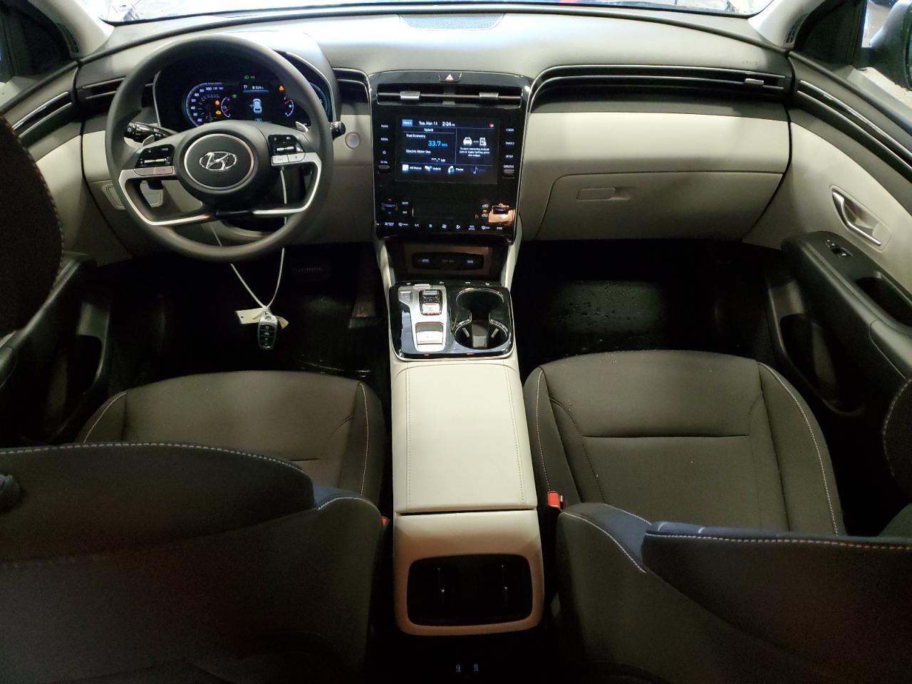 2022 Hyundai Tucson - Image 8