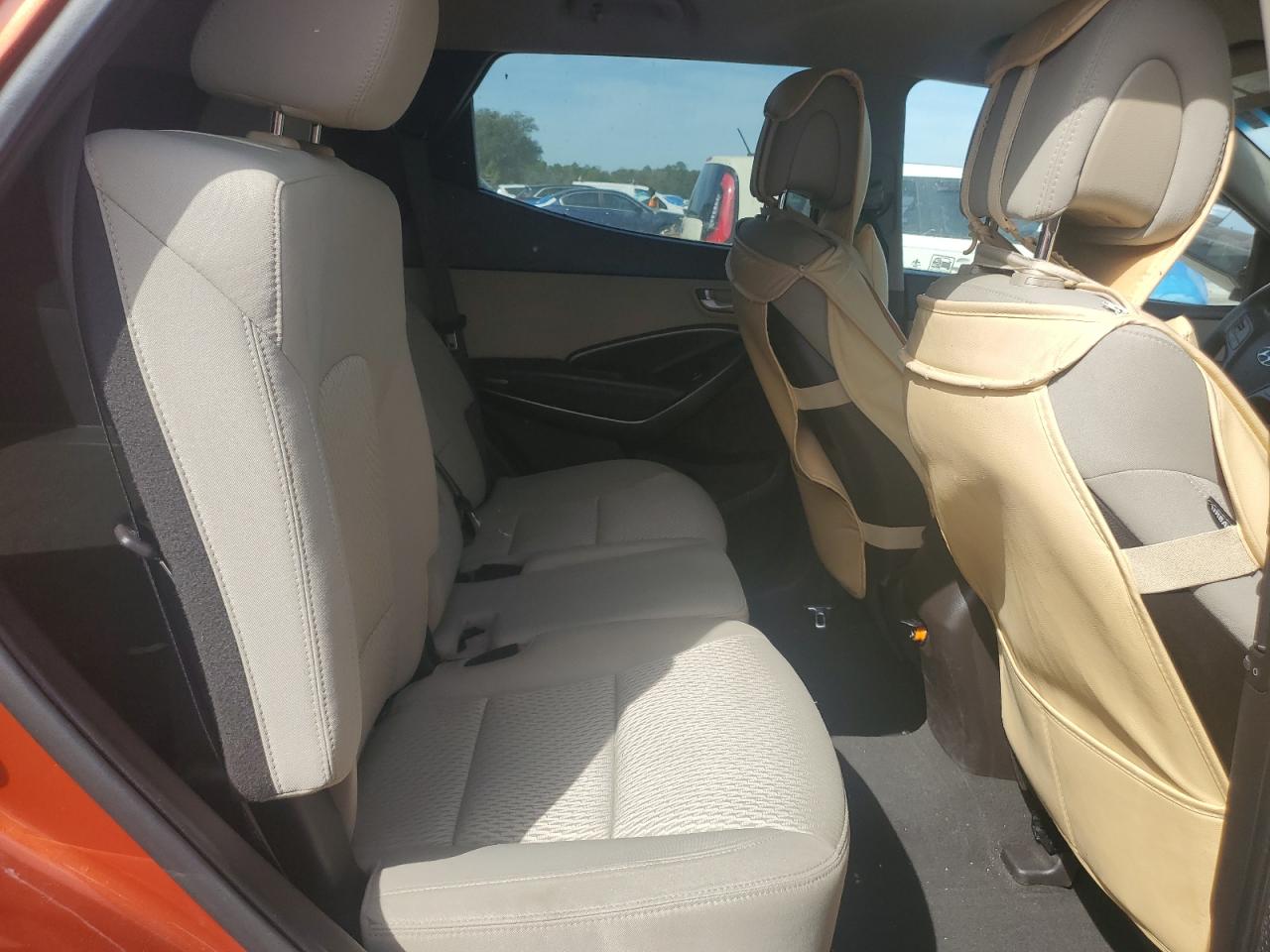 2017 Hyundai Santa Fe - Image 11