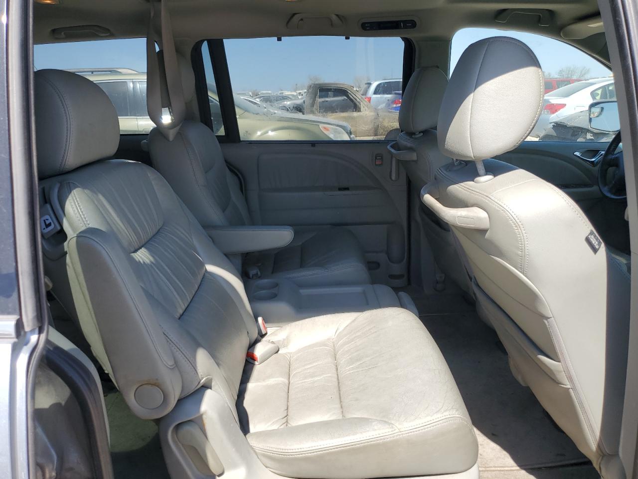 2010 Honda Odyssey - Image 11