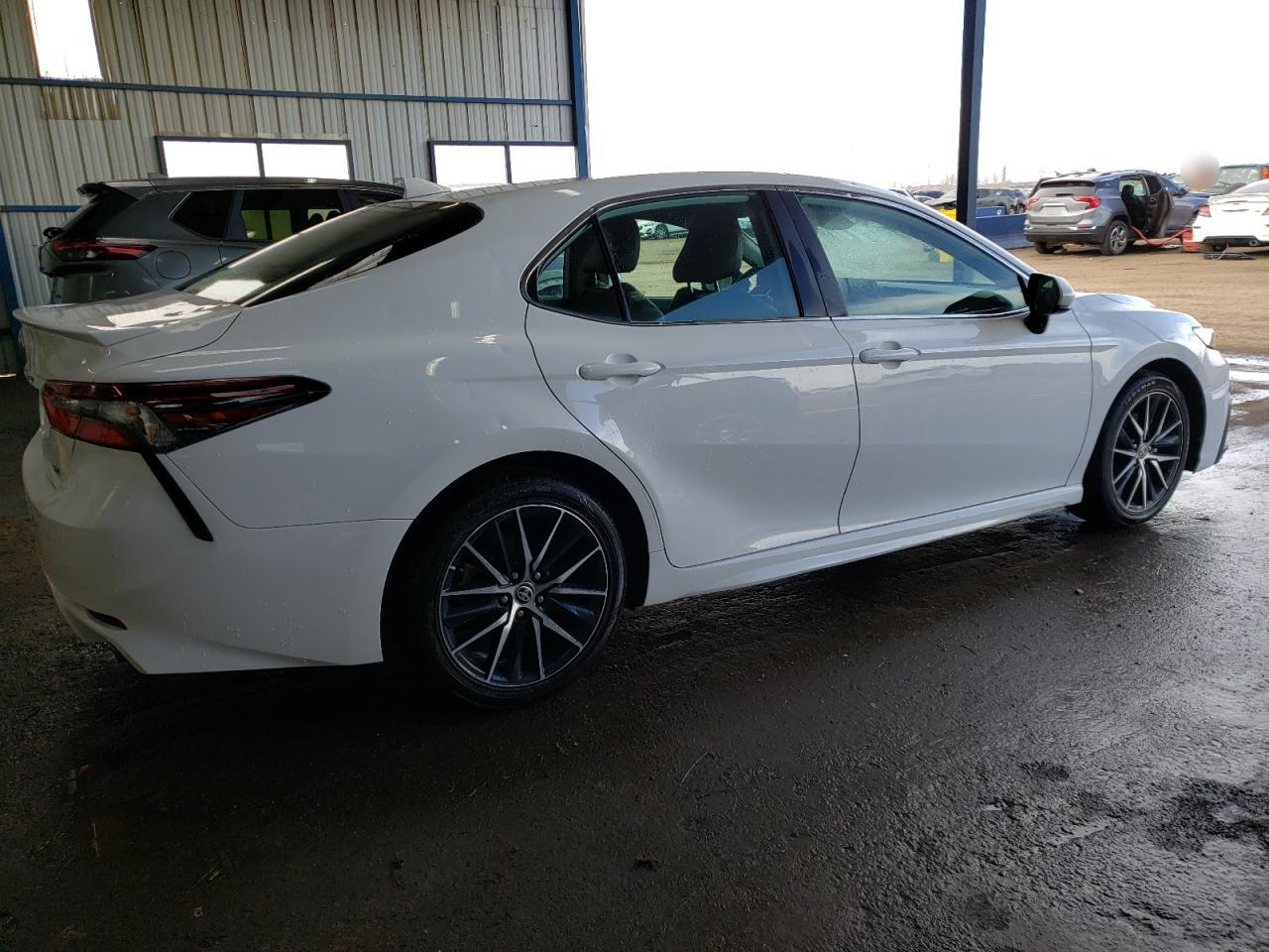 2021 Toyota Camry - Image 4