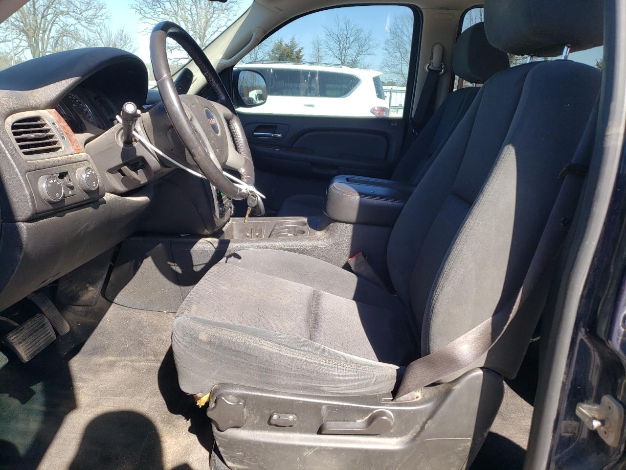 2009 GMC Yukon - Image 7