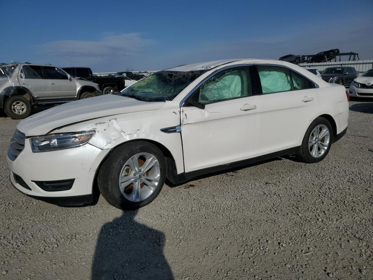 2015 Ford Taurus - Image 1