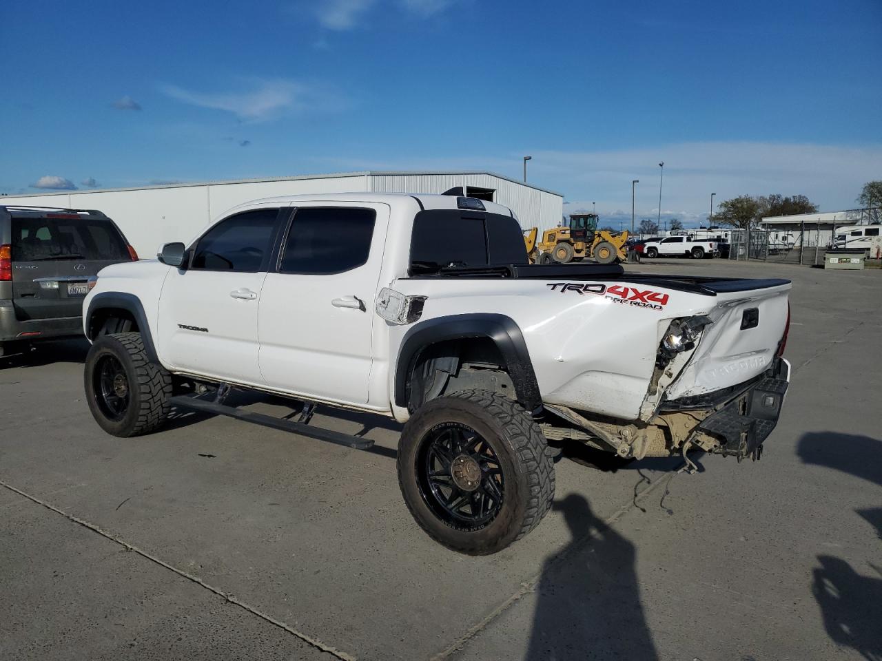 2019 Toyota Tacoma - Image 2