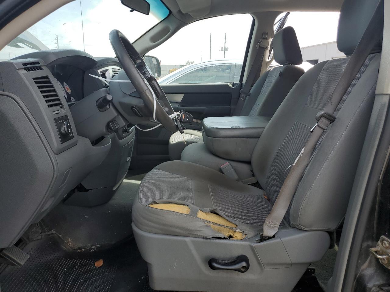 2007 Dodge RAM - Image 7