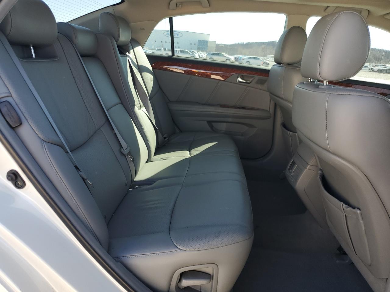2007 Toyota Avalon - Image 10