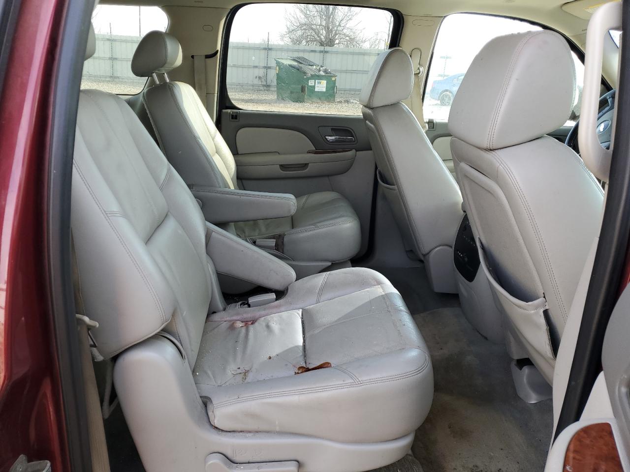 2008 Chevrolet Suburban - Image 11