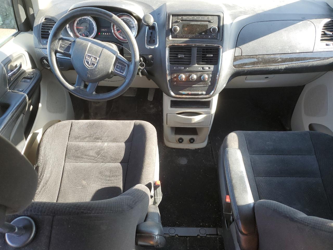 2014 Dodge Caravan - Image 8