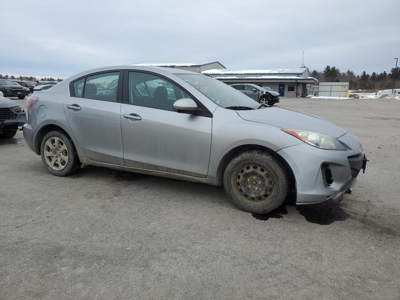 2013 Mazda 3 - Image 4