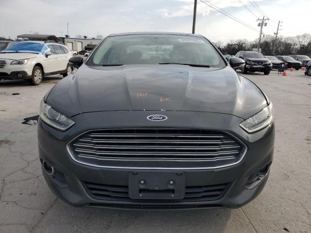 Седани FORD FUSION 2016 Зелений